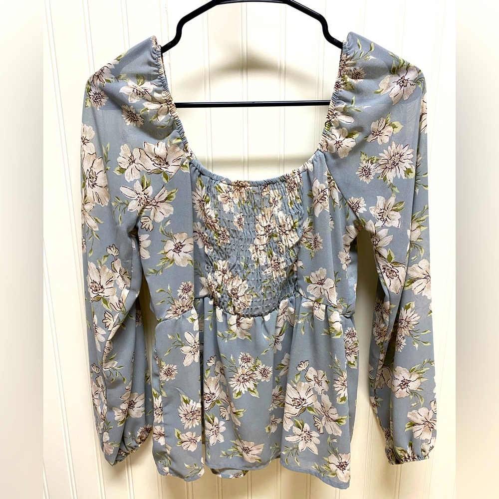 Willow root flow tie in front blouse.